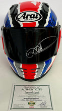 Load image into Gallery viewer, Signed Mick Doohan 500cc World Champion helmet display