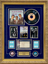 Load image into Gallery viewer, 2 FRAMES - THE RAT PACK 4-Signed Frame & JOHNNY CASH 2-Signed Frame