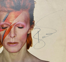 Load image into Gallery viewer, DAVID BOWIE Signed Vinyl Album &amp; Record Collage Display
