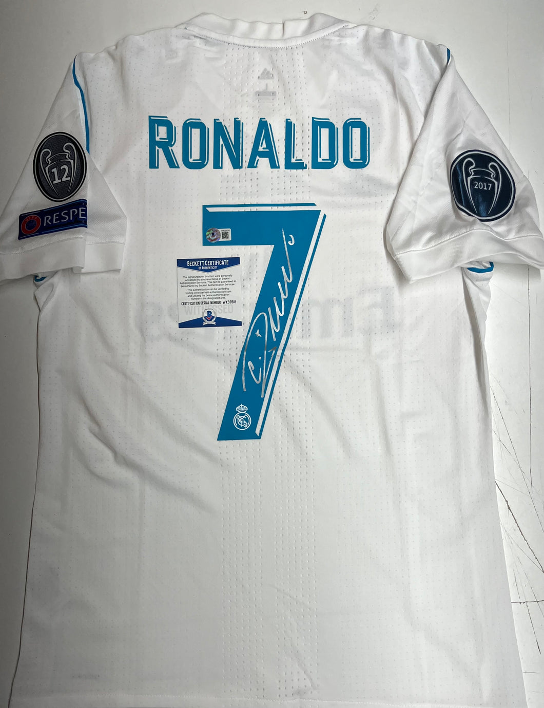 CRISTIANO RONALDO Signed Real Madrid Jersey