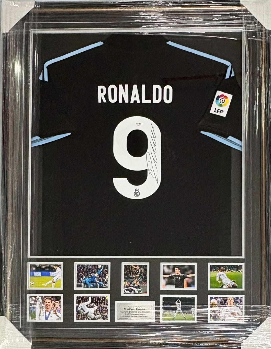 CRISTIANO RONALDO Signed Real Madrid Jersey Display4