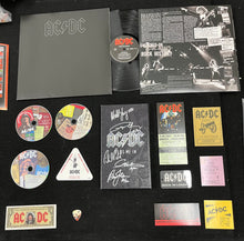 Load image into Gallery viewer, AC/DC signed Back in Black LP
