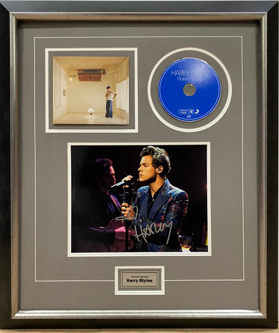 HARRY STYLES Signed Photo & CD Display