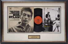 Load image into Gallery viewer, BOB DYLAN Signed Photo &amp; Album LP Display
