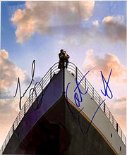 Load image into Gallery viewer, TITANIC - LEONARDO DiCAPRIO &amp; KATE WINSLET Signed Photo &amp; Filmcell Collage Display
