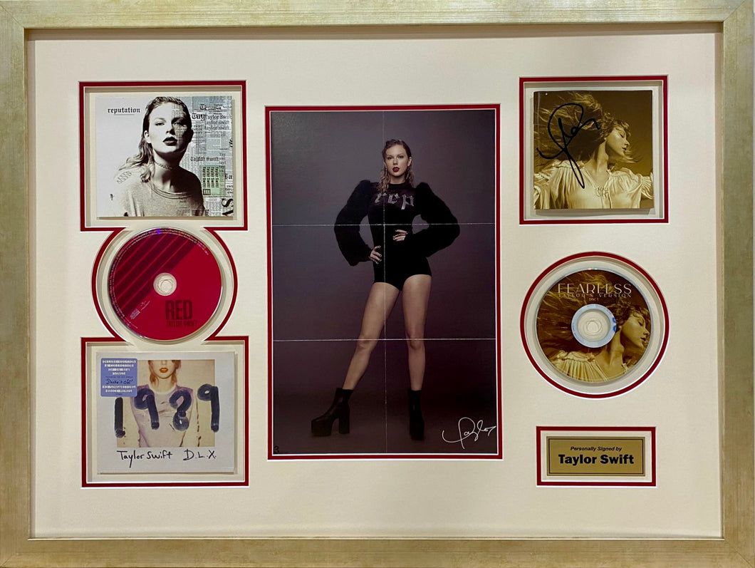 TAYLOR SWIFT Signed Fearless CD Collage Display1