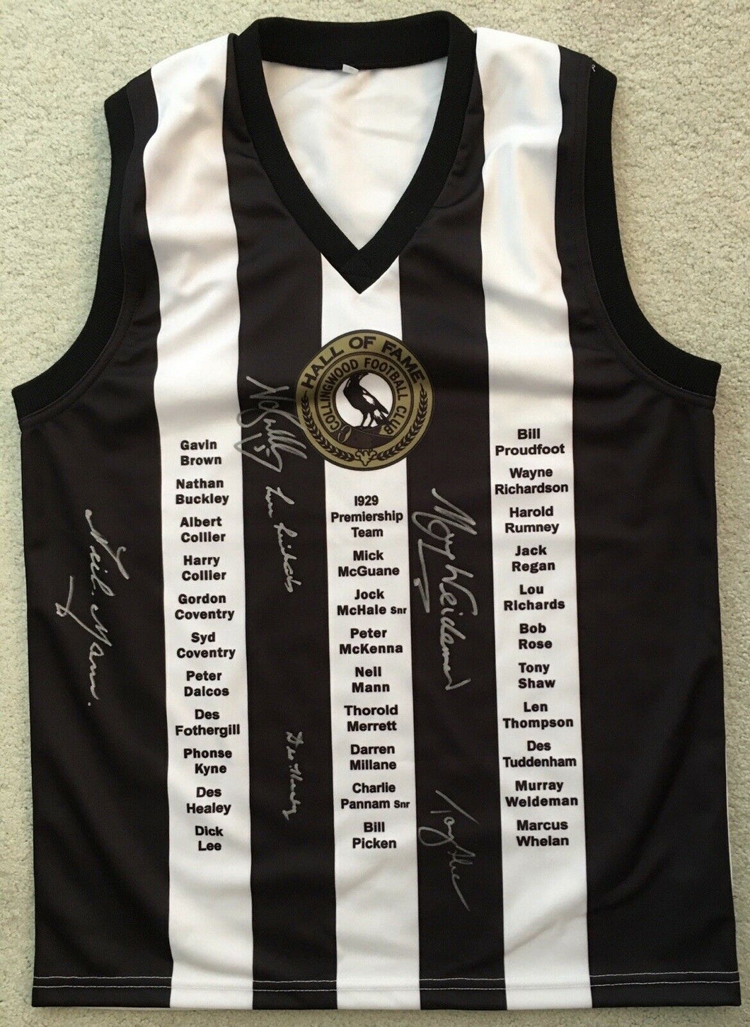 Collingwood Hall of Fame jumper signed, COA