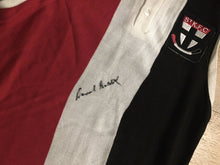 Load image into Gallery viewer, Unframed DARREL BALDOCK Signed “1966 Premiership Captain” Vintage St Kilda Jumper
