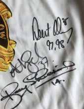 Load image into Gallery viewer, Unframed GOLDSMITH SKILTON MURRAY MOSS QUINLAN DIPIERDOMENICO WILLIAMS LIBERATORE WYND WANGANEEN HARVEY GOODES SWAN Signed &quot;Brownlow Medallists&quot; Jumper
