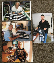 Load image into Gallery viewer, Unframed TONY &amp; RAY SHAW, WEIDEMAN, SWAN, CARMAN, DIDAK, SIDEBOTTOM, CLOKE &amp; LICURIA Signed Collingwood “Copeland Trophy Winners” Jumper
